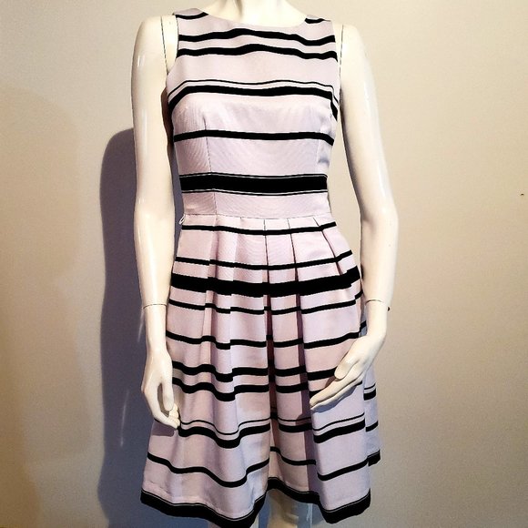 WHBM Sleeveless, Fitted & Flare Dress - Picture 5 of 6